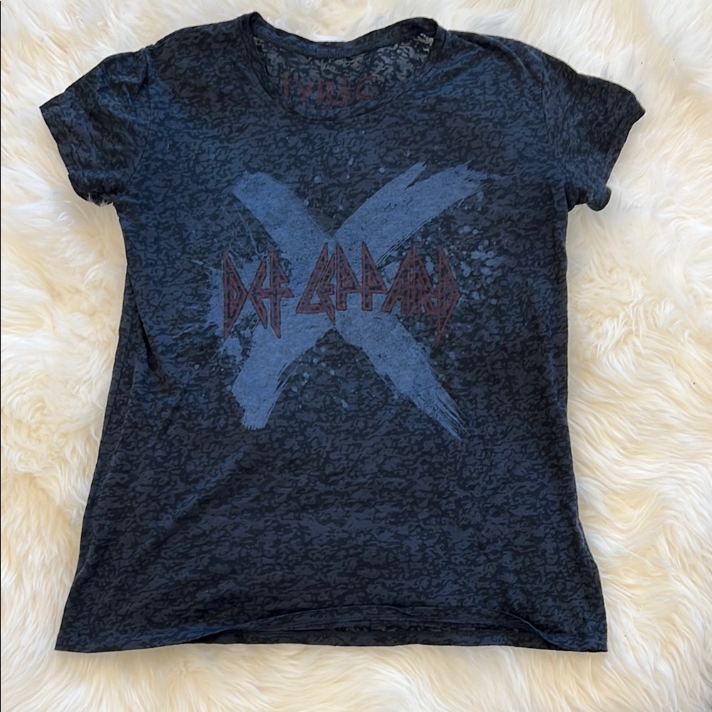 Def Leppard Burnout Graphic Rock T-Shirt